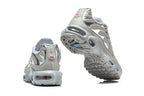 Nike Air Max Plus Light Grey Sneakers FZ0977-001