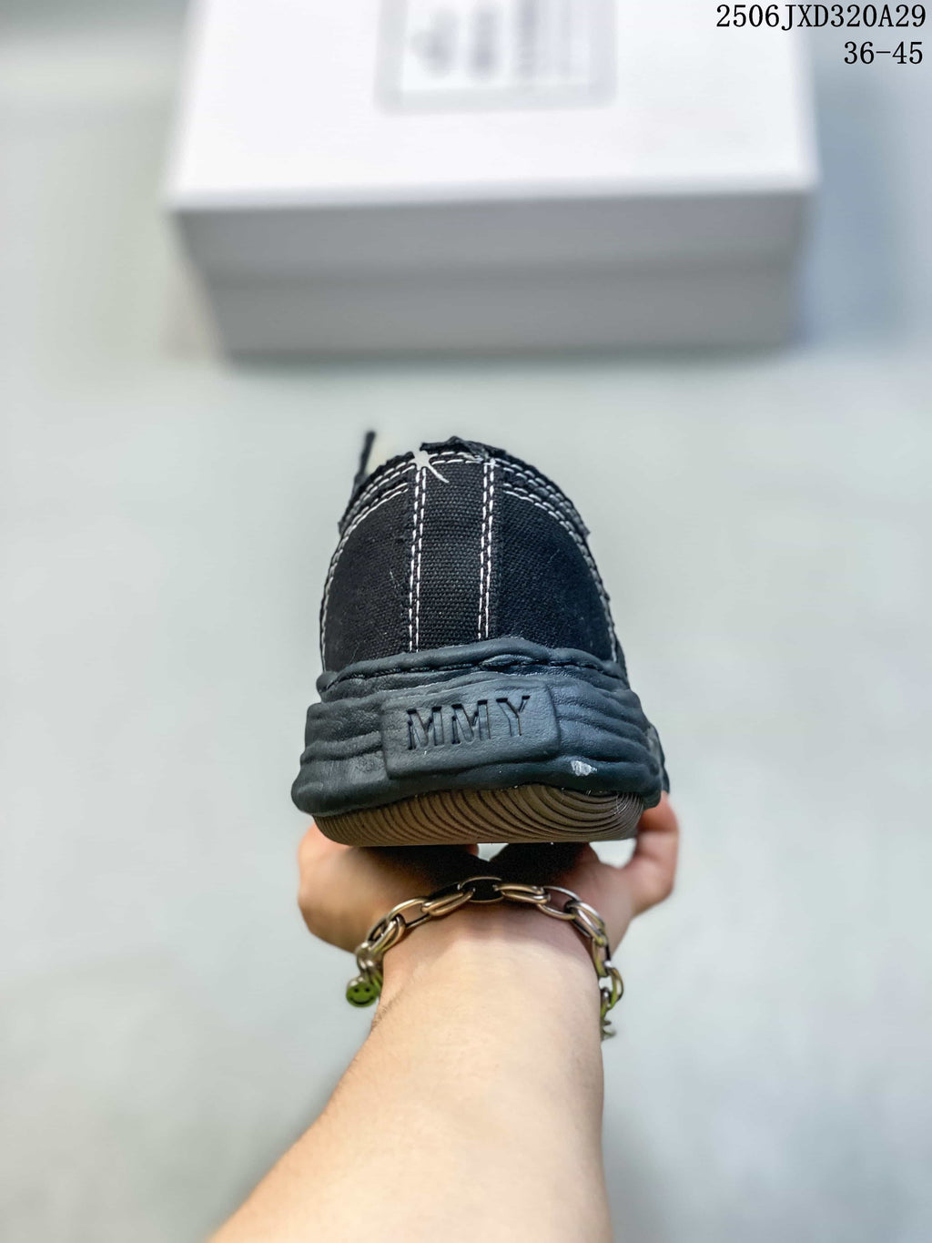 Maison MIHARA YASUHIRO Blakey Sneakers Black 2506JXD320A29