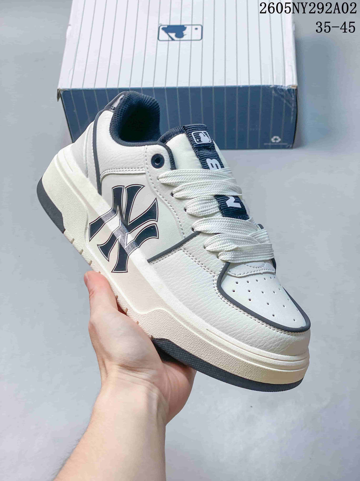 MLB Chunky Liner Low-Top Sneakers White Navy