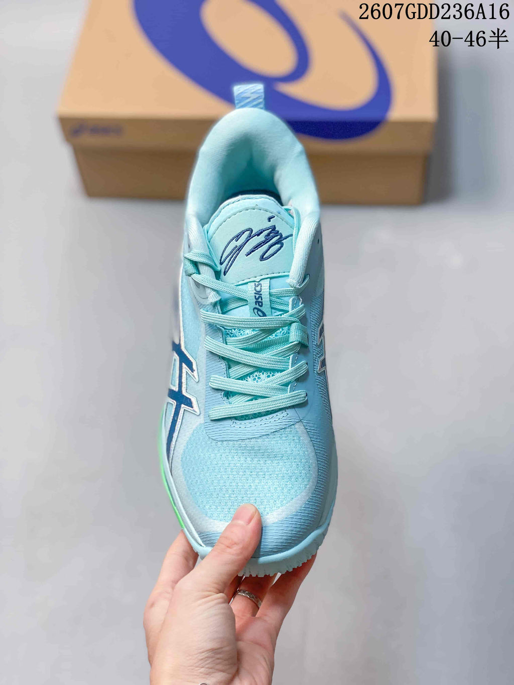 ASICS SWIFTACE YUKI Basketball Sneakers Light Blue