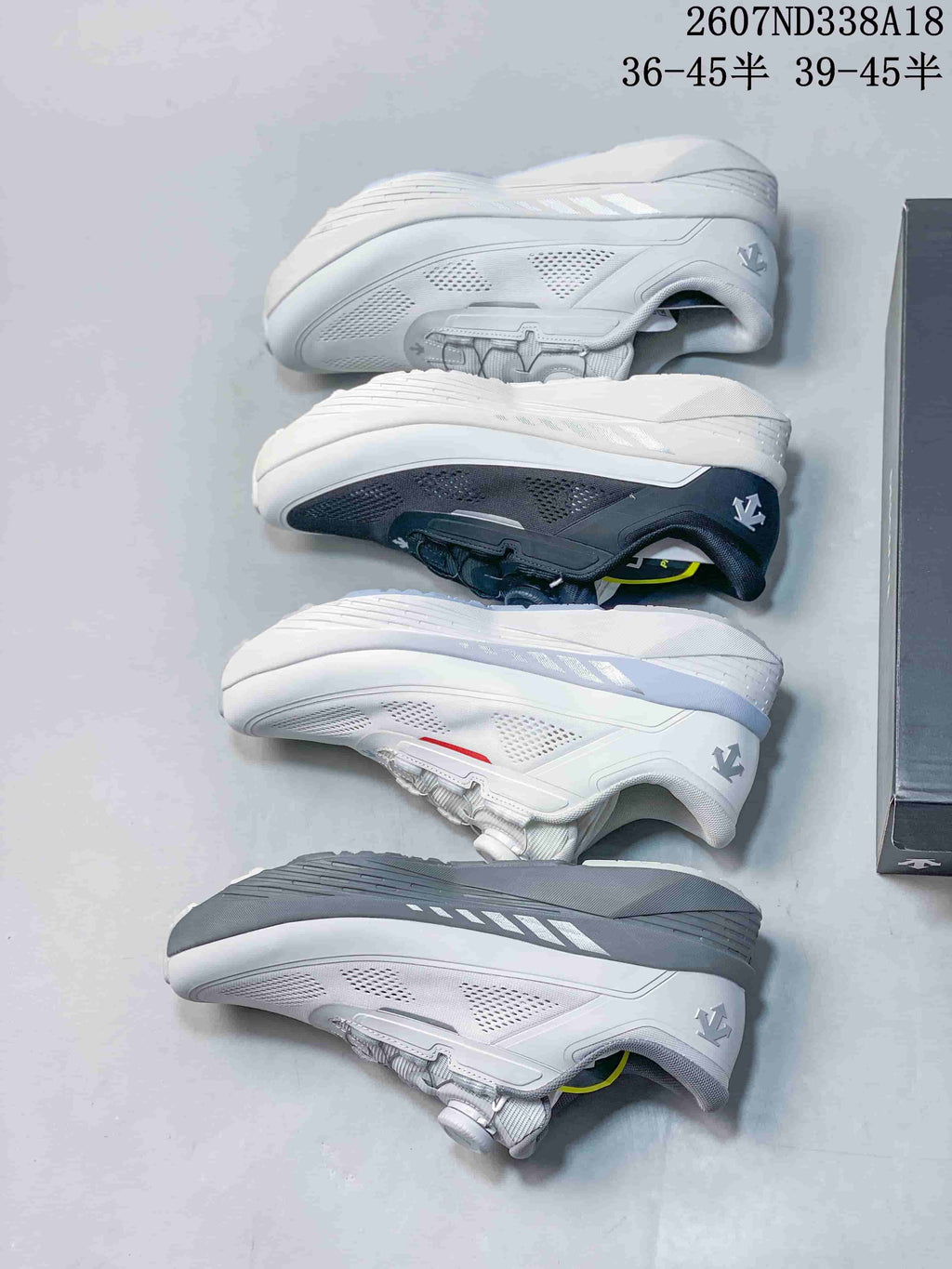 Descente D.F. Wire 3.0 Sneakers in White and Black