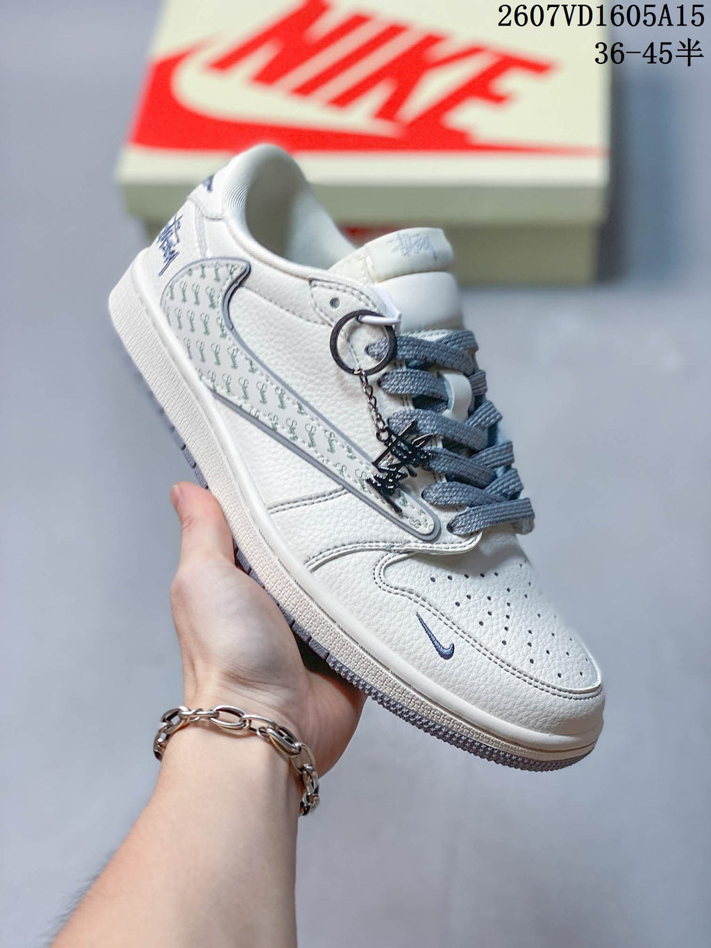 Nike SB Dunk Low LV-Print Sneakers White Gray
