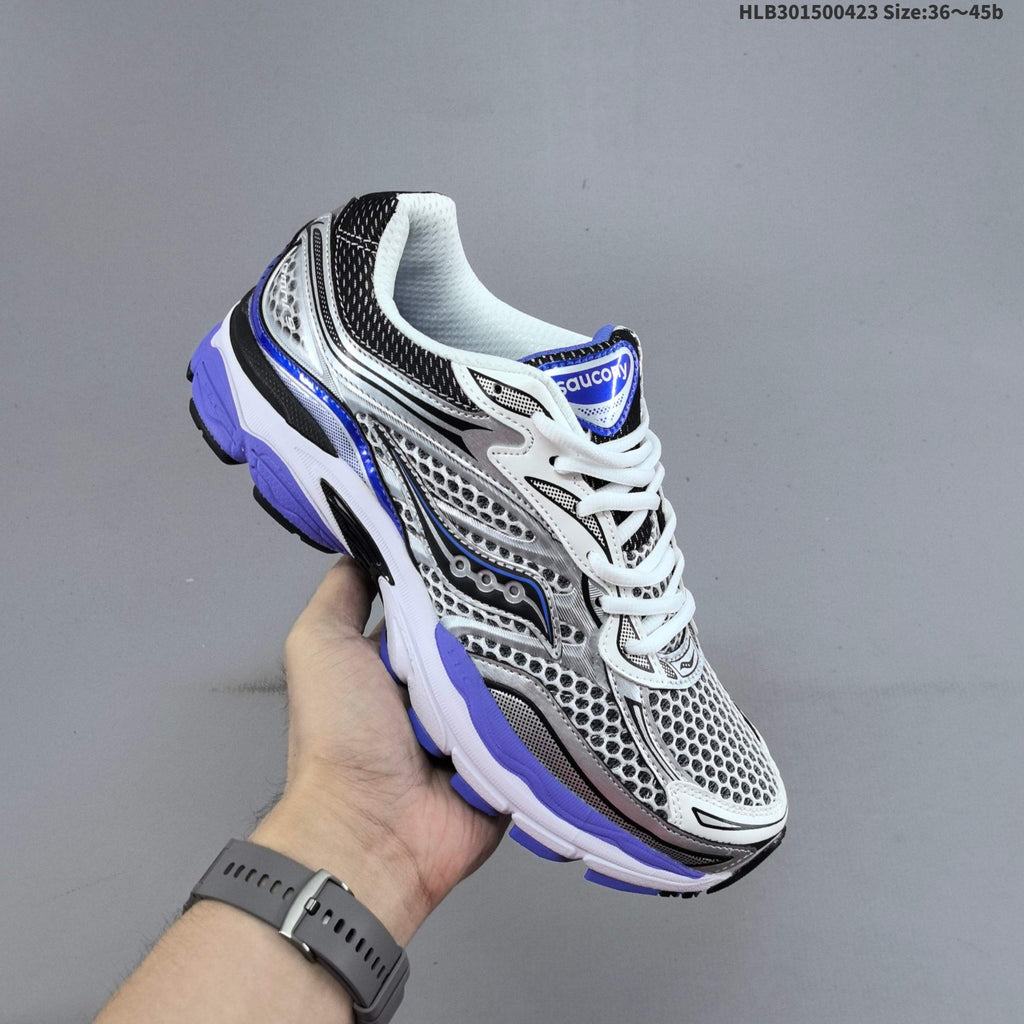 Saucony ProGrid Omni 9 Retro Running Sneakers