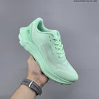 Alo Yoga Alo Runner Low-Top Sneakers in Mint Green