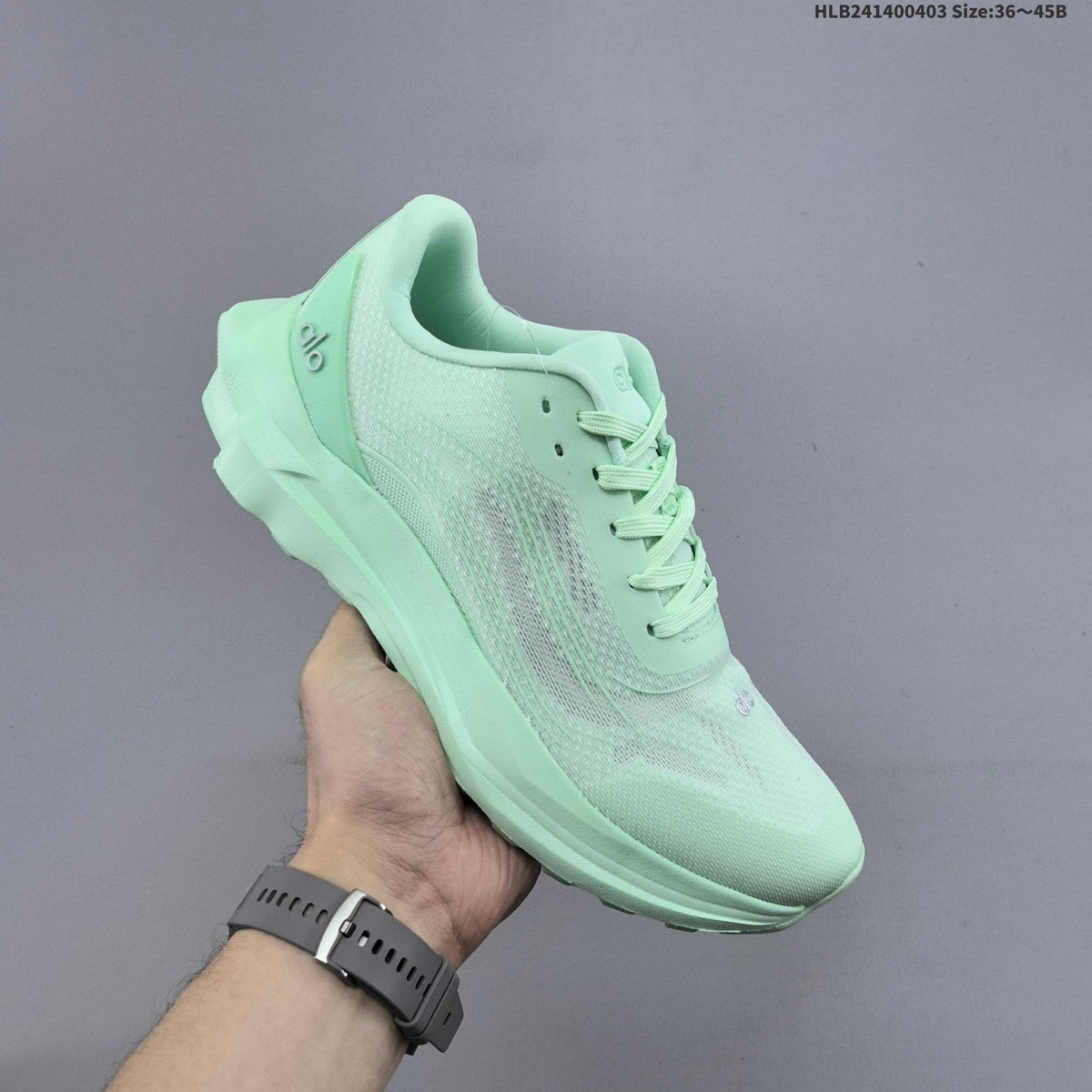 Alo Yoga Alo Runner Low-Top Sneakers in Mint Green