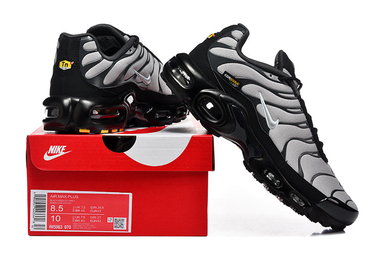 Nike Air Max Plus Grey and Black Sneakers 8909-643