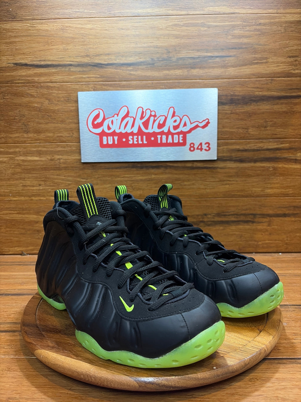 Nike Air Foamposite One Black Volt