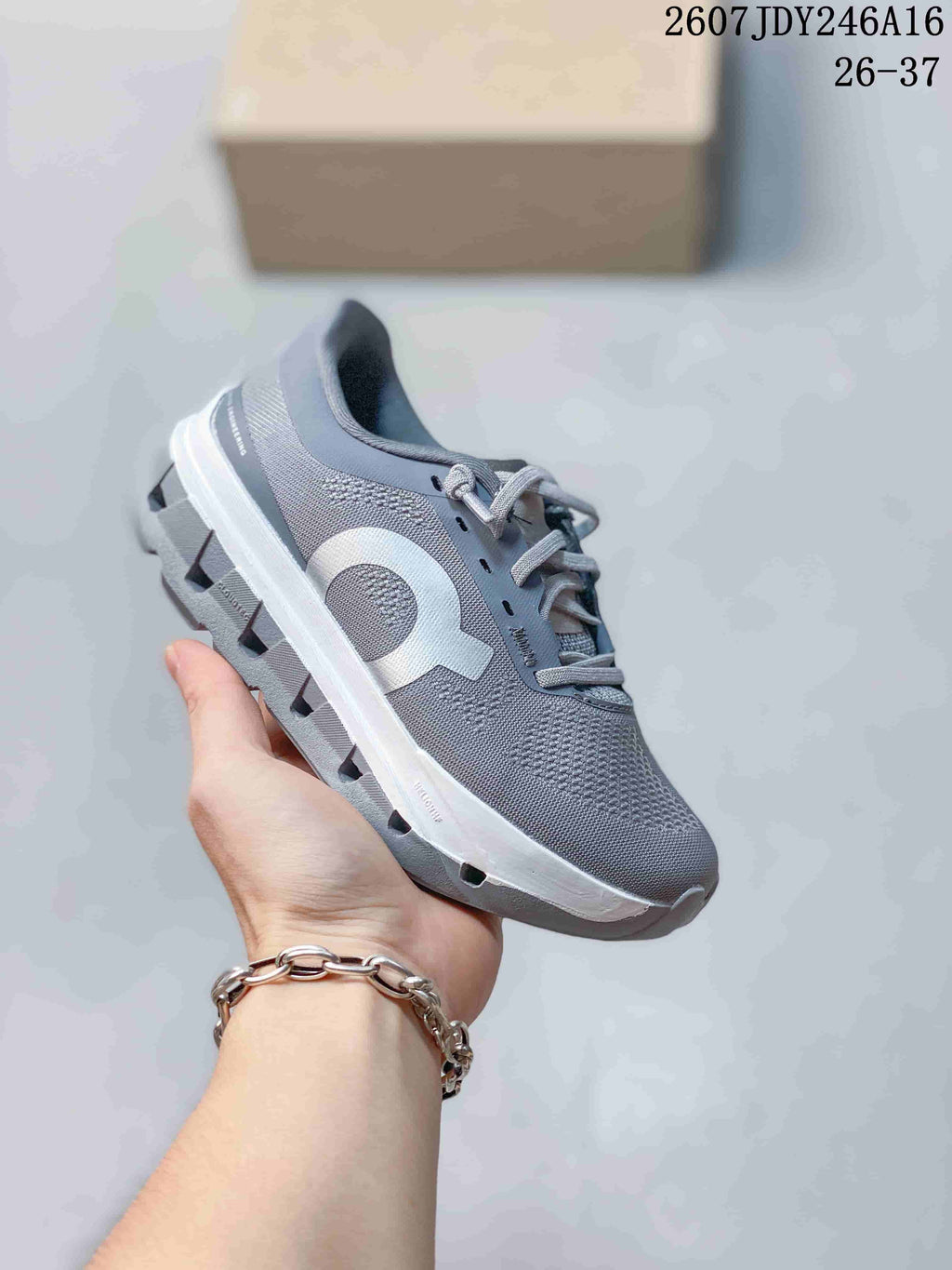 On Cloudstratus 3 Kids Running Shoes
