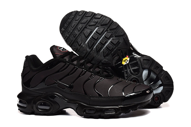 Nike Air Max Plus Pink and Black Sneakers DH4778-008