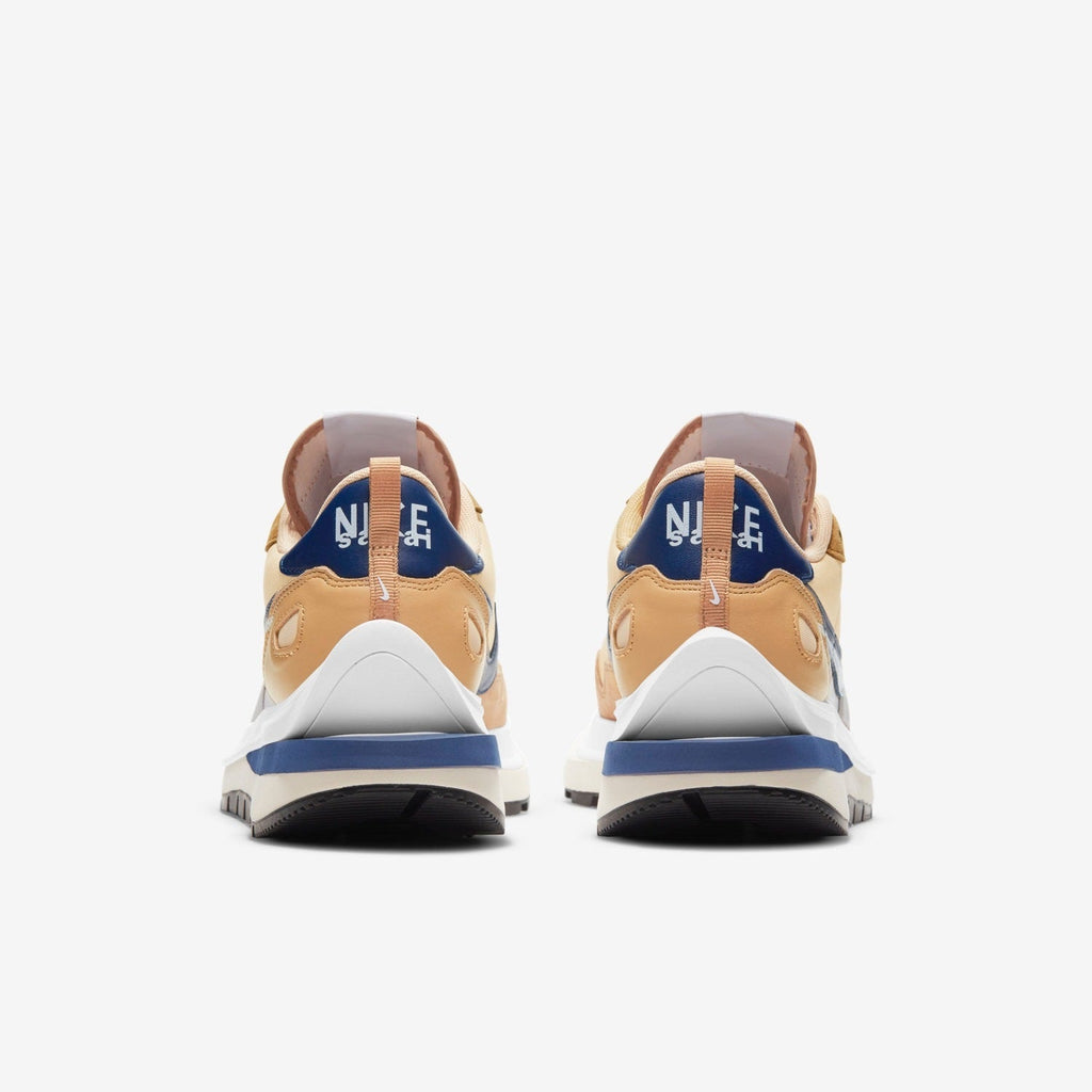 Nike sacai VaporWaffle DD1875-200 Sneakers in Sesame Khaki