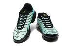 Nike Air Max Plus Black and Aqua Sneakers DM0032-301
