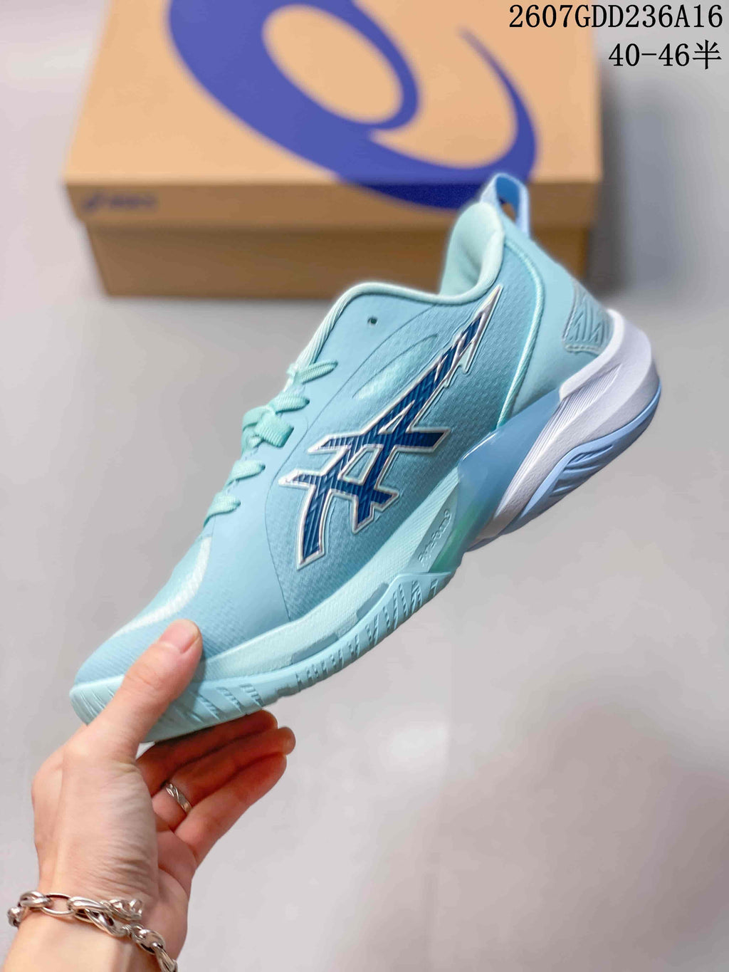 ASICS SWIFTACE YUKI Basketball Sneakers Light Blue