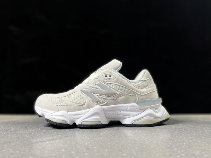 New Balance U9060VSE Sneakers in Cream and White