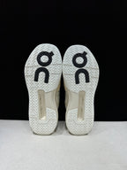 On The Roger Advantage Pro Tennis Sneakers Cream