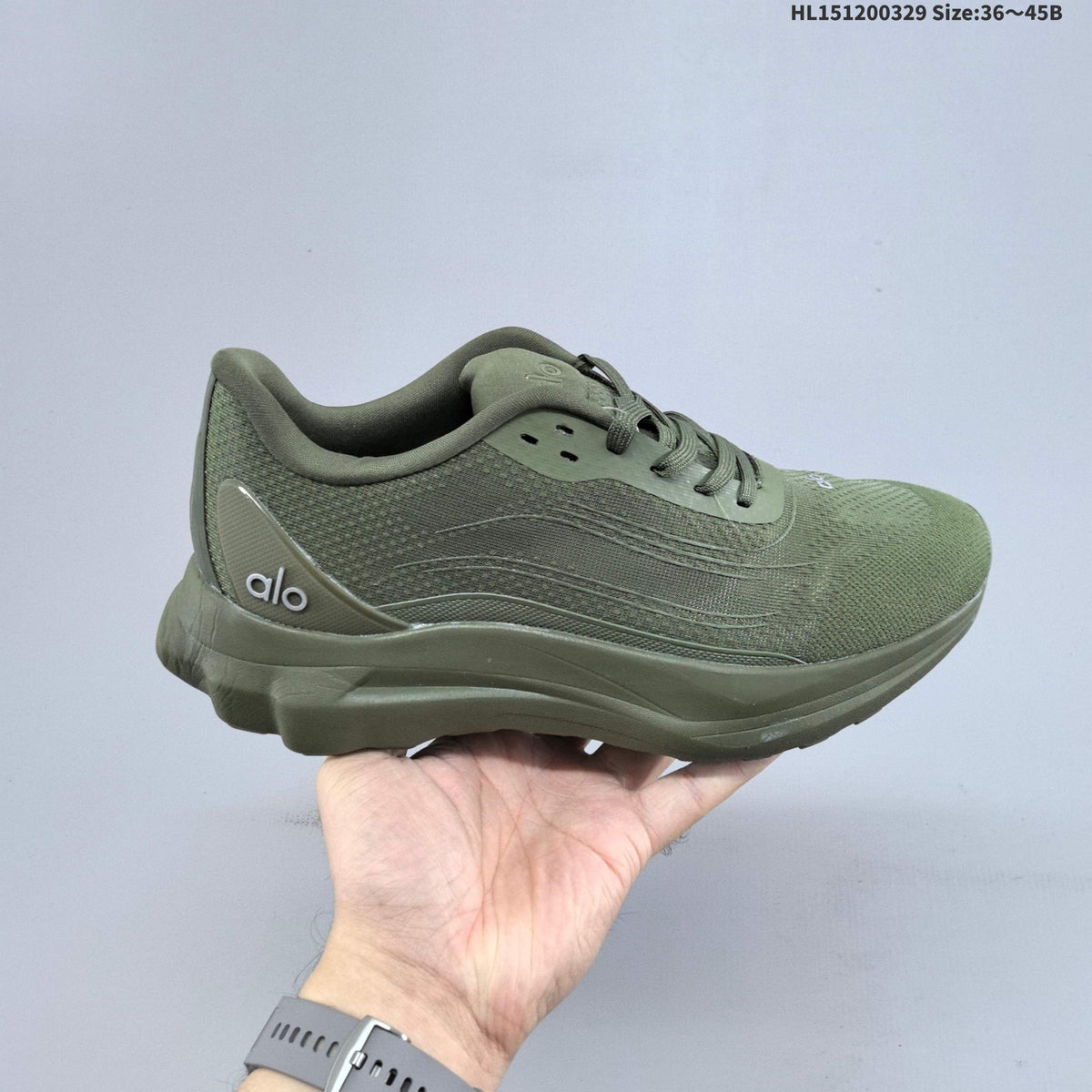 Alo Yoga Alo Runner Low-Top Running Sneakers