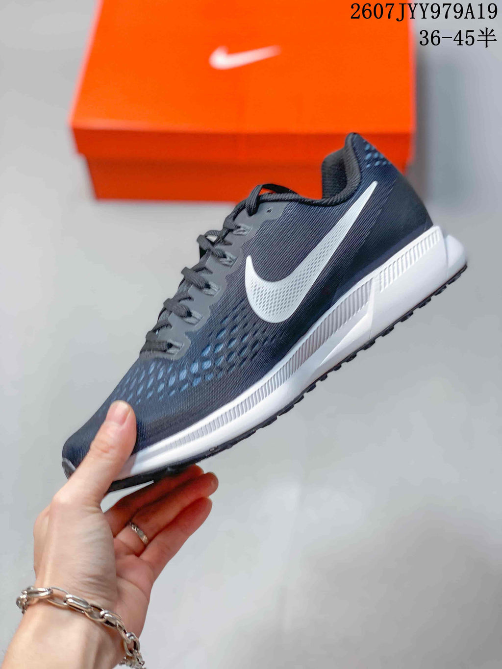 Nike Air Zoom Winflo 5 Running Sneakers Dark Gray