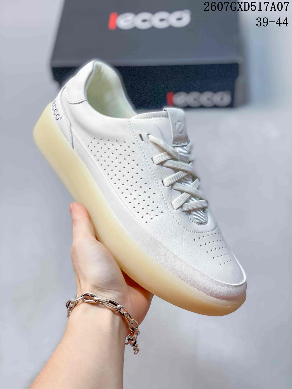 ECCO Men's White Leather Sneakers 2607GXD517A07