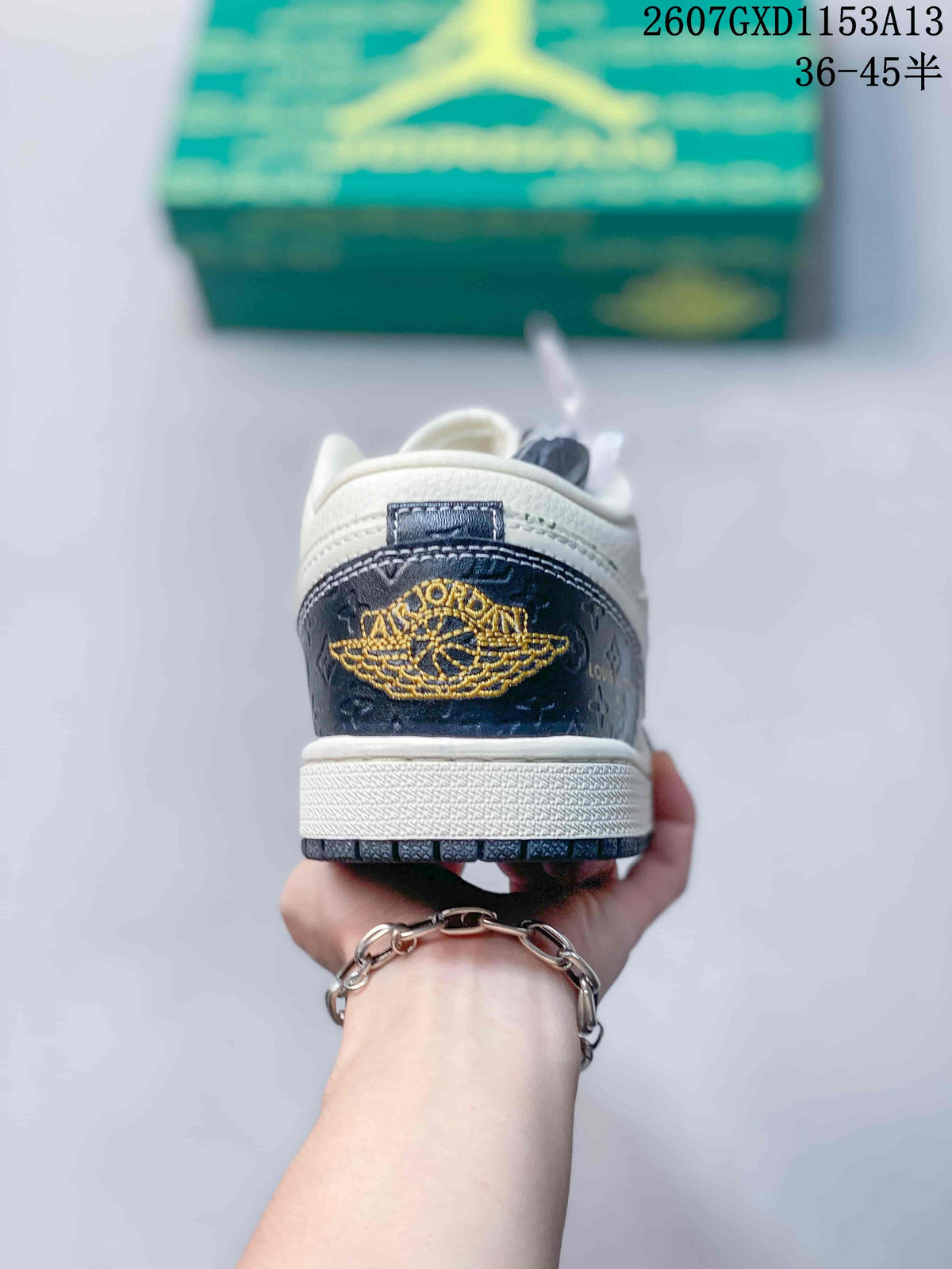 Nike SB Dunk Low White Navy Gold Sneakers QL1988-00