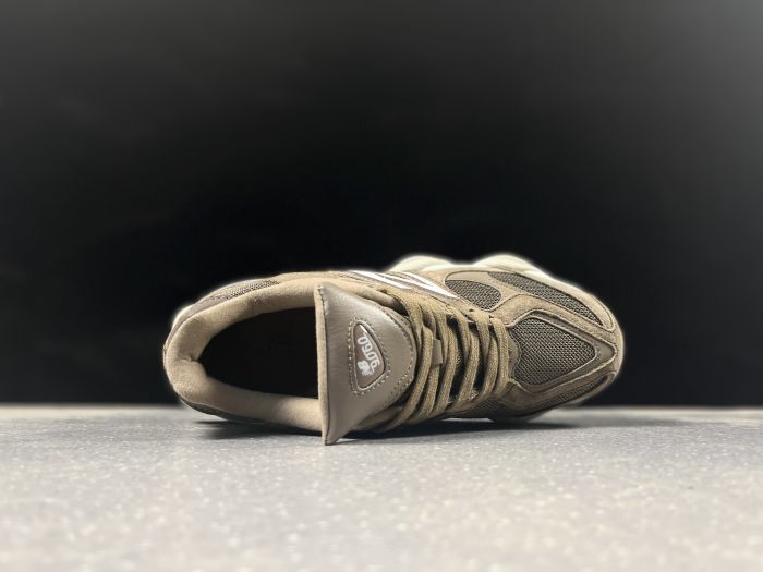 New Balance U9060JMR Sneakers in Taupe and Cream