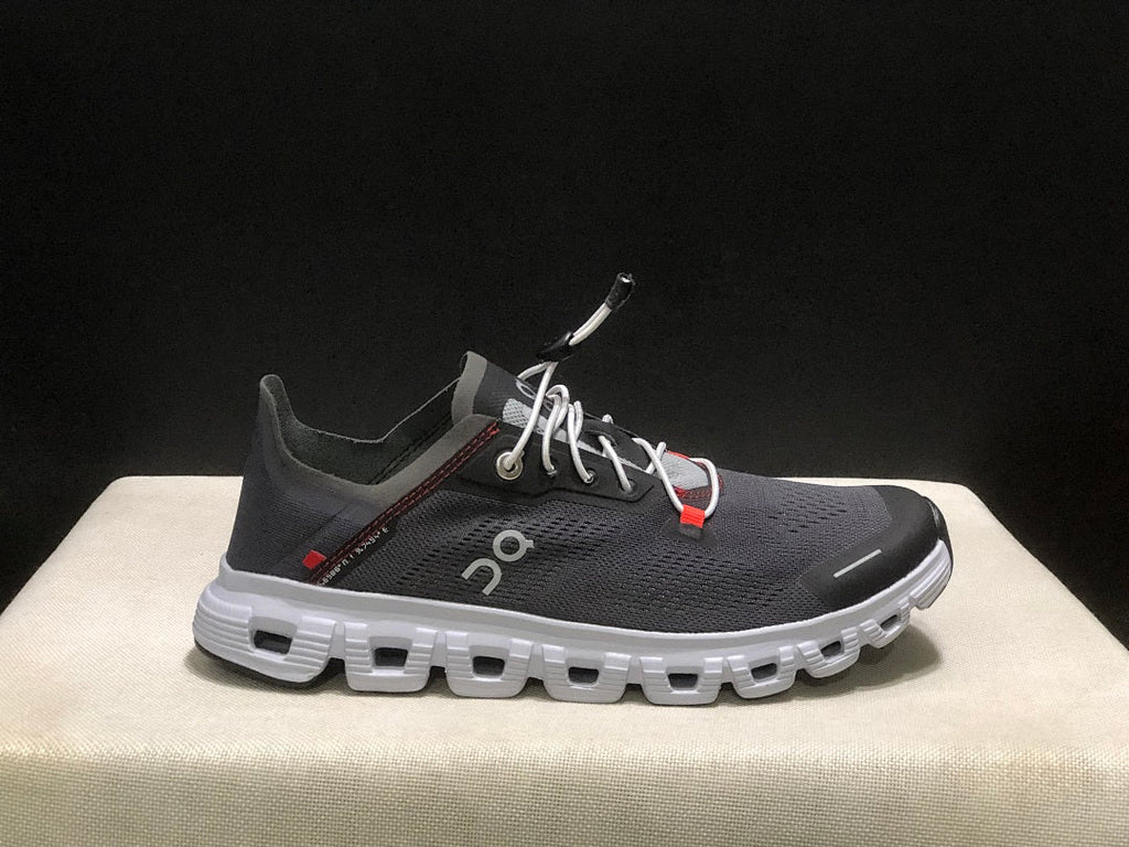 On Cloud 6 Coast Sneakers in Gray