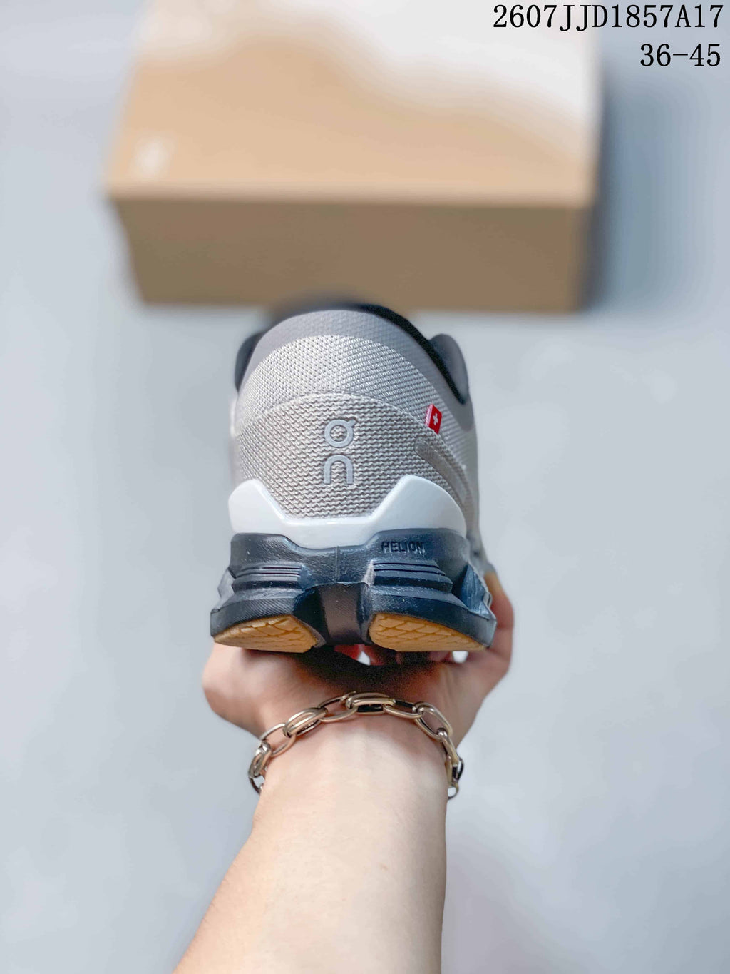On Cloud X 4 Sneakers Gray Black 2607JJD1857A17