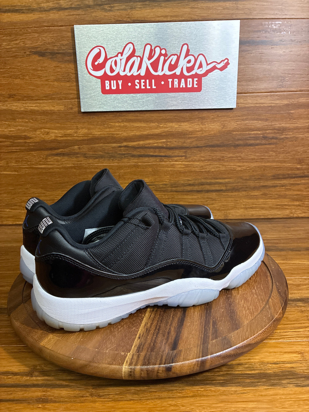 Jordan 11 Retro Low Space Jam