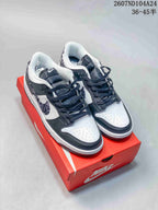 Nike SB Dunk Low Pro QS Low-Top Sneakers