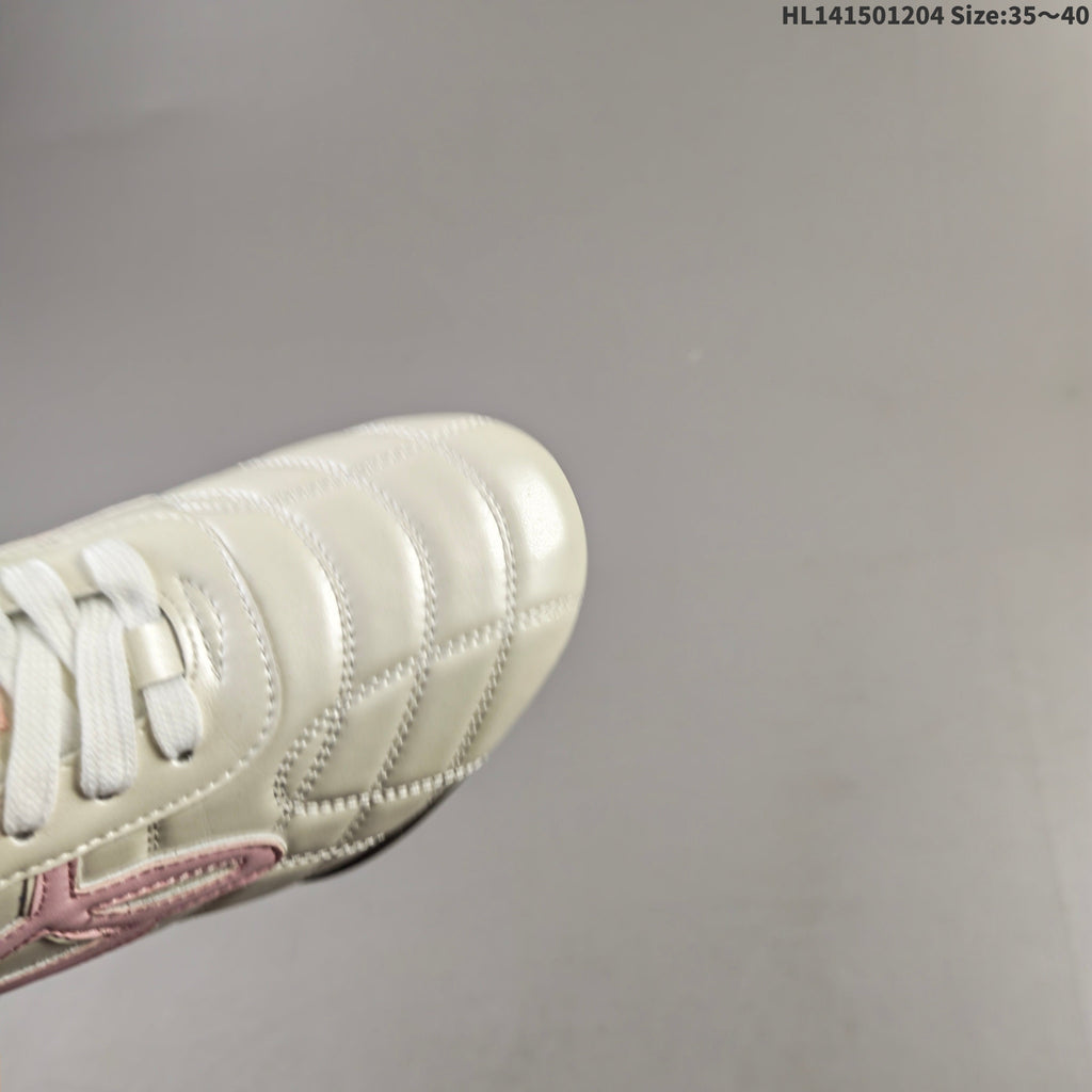 Good Bai G25X291 Low-Top Sneakers in White and Pink