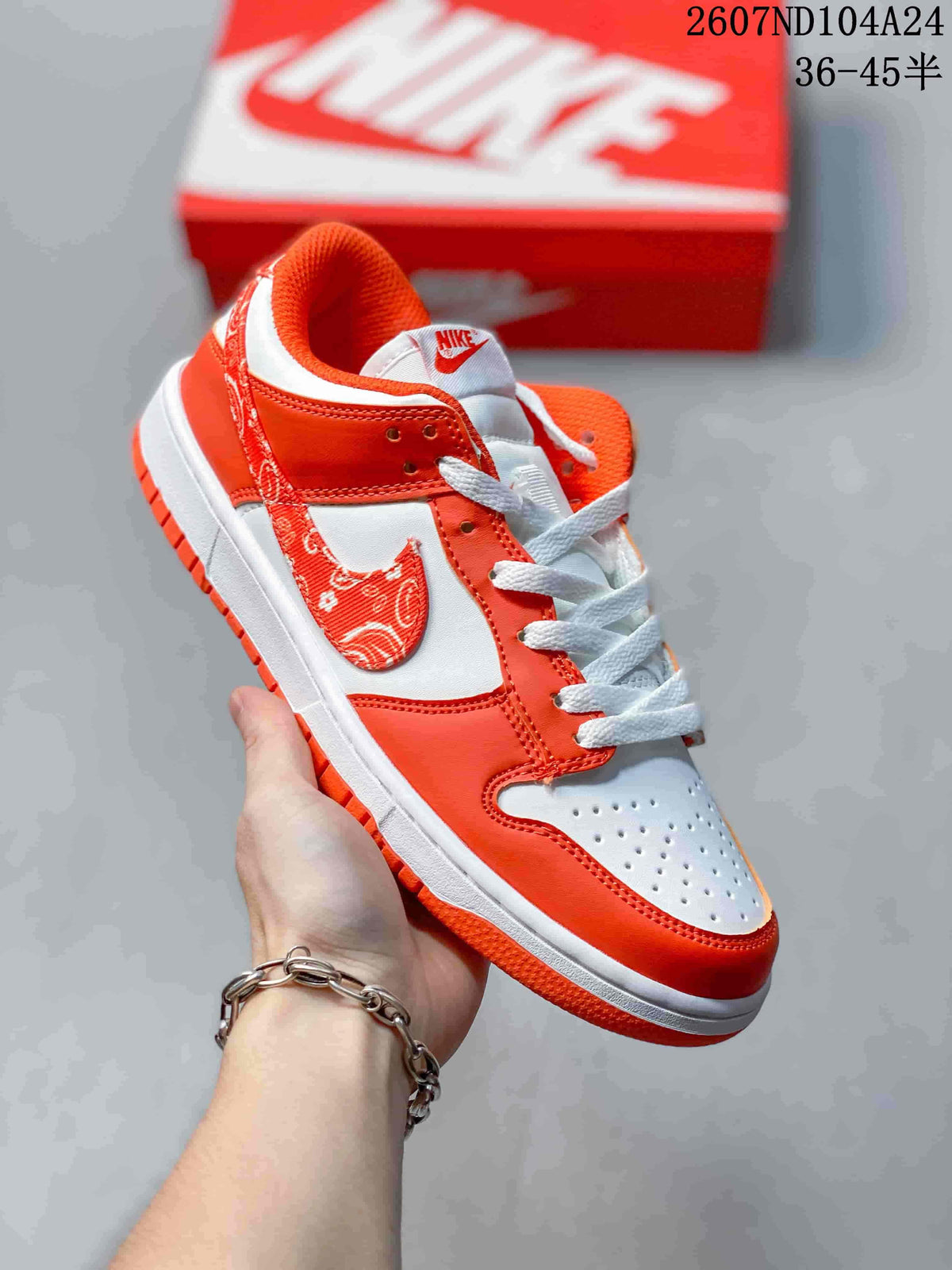 Nike SB Dunk Low Pro QS Low-Top Sneakers