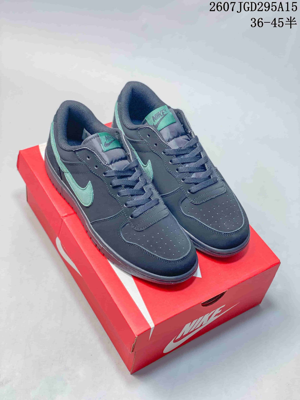 Nike SB Dunk Low Pro Sneakers Black Mint 2607TGD295A15