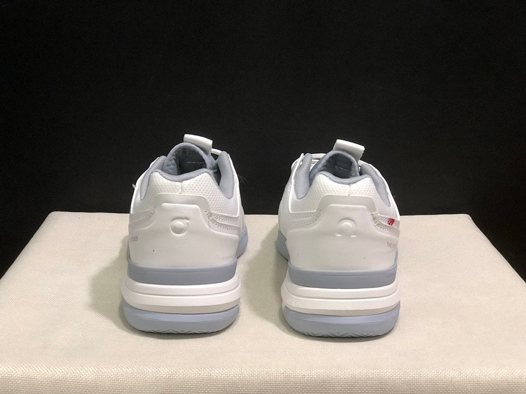 On The Roger Clubhouse Pro Tennis Shoes White Grey