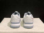 On The Roger Clubhouse Pro Tennis Shoes White Grey