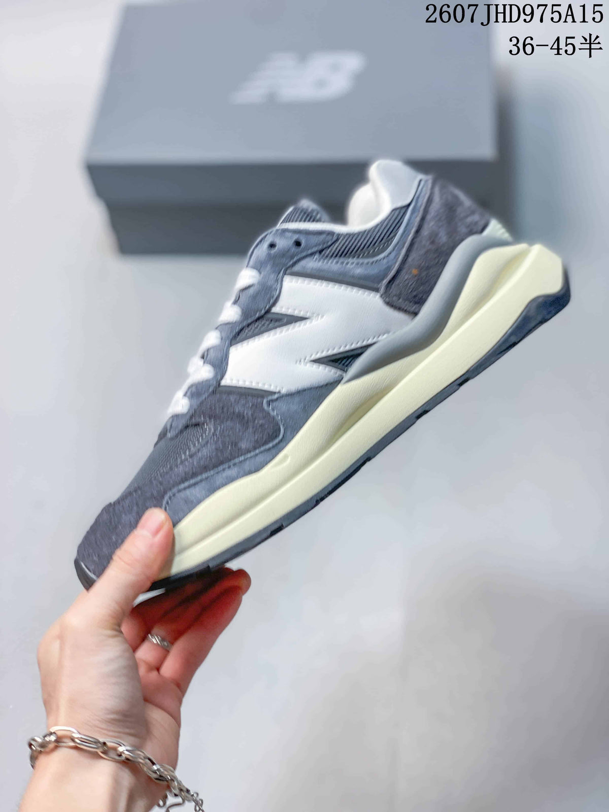 New Balance 5740 M5740VLB Grey White Sneakers
