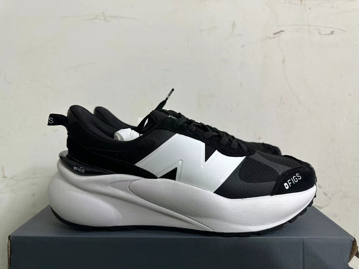 New Balance 3447 Black and White Sneakers