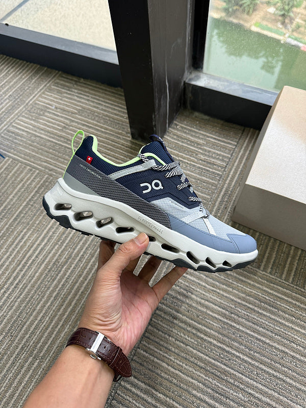 On Cloudhorizon AP-12 Sneakers in Gray and Blue