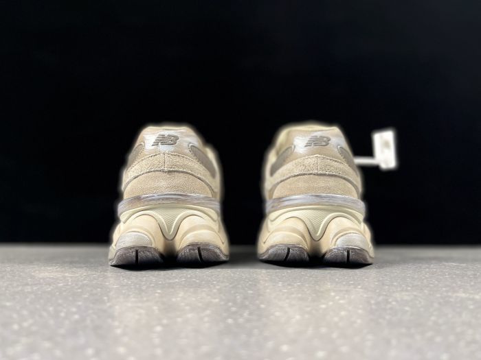 New Balance U9060PB Beige Sneakers