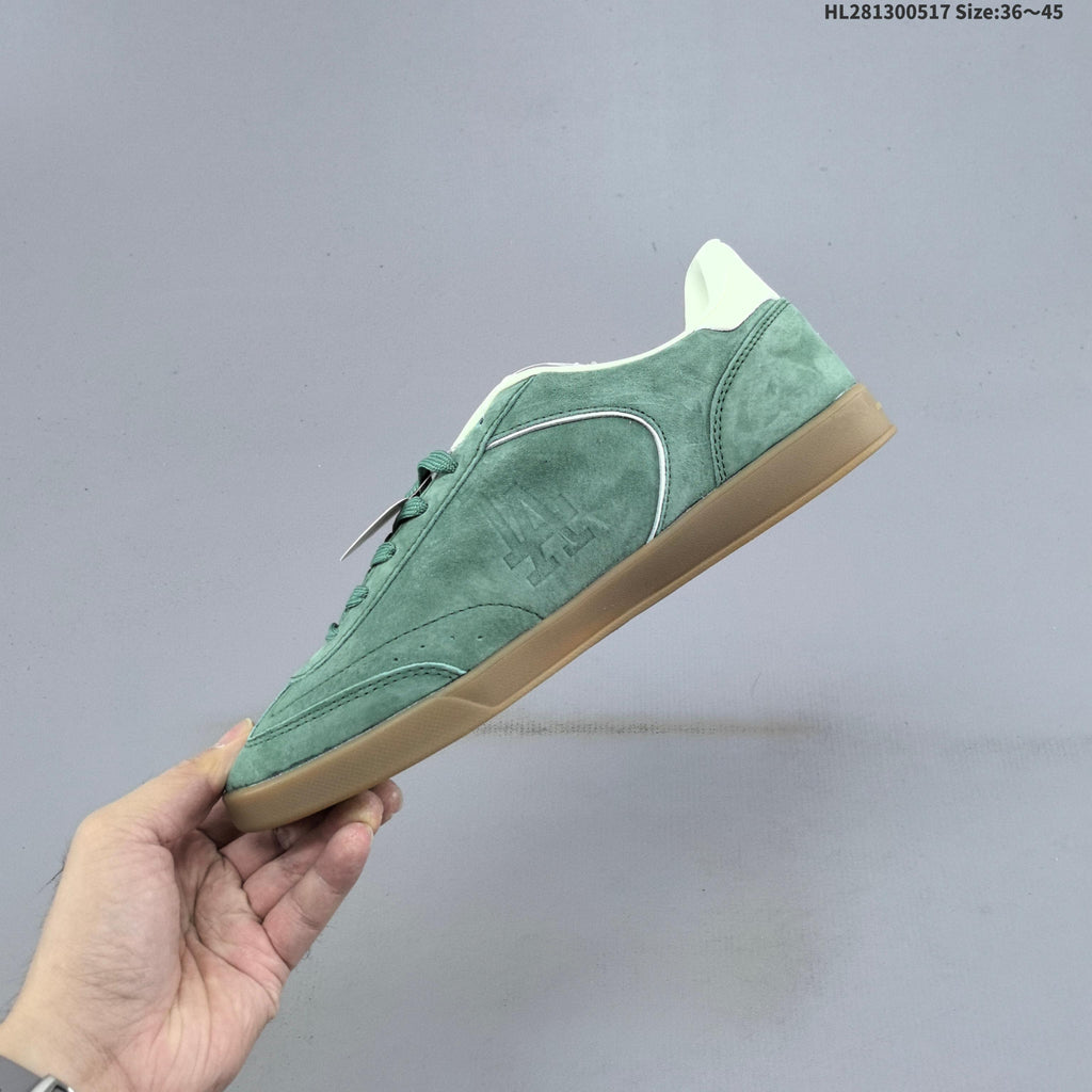 MLB Clubbie SD Low-Top Sneakers, White and Green