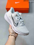 Nike Quest 6 Low-Top Running Sneakers