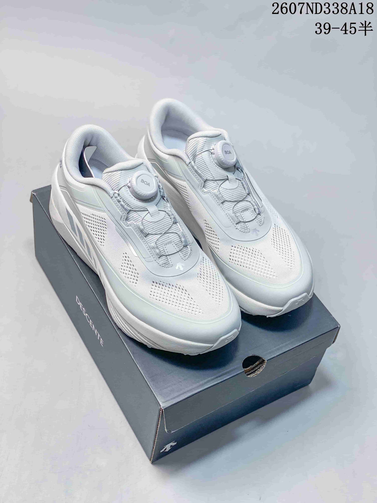 Descente D.F. Wire 3.0 White BOA Running Sneakers