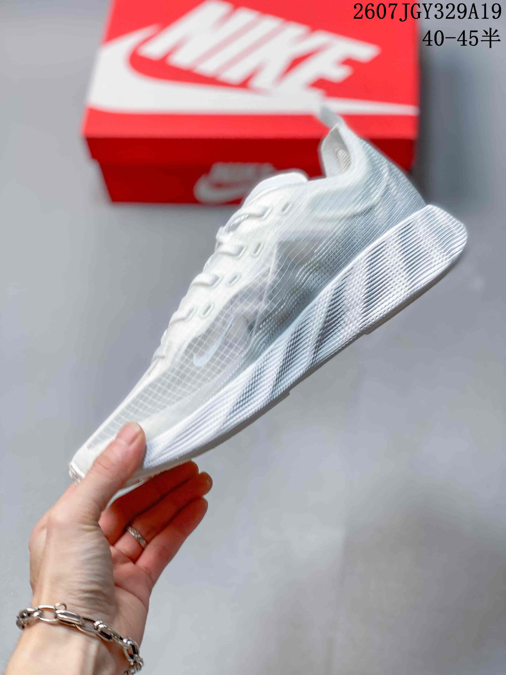 Nike Ava X Rover Low-Top Running Shoes White 711295UOI