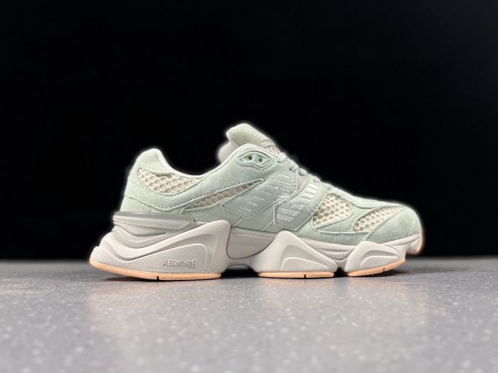 New Balance 9060 U9060WA1 Sneakers in Pale Green