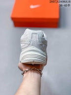 Nike Initiator Sneakers White Grey FQ6873