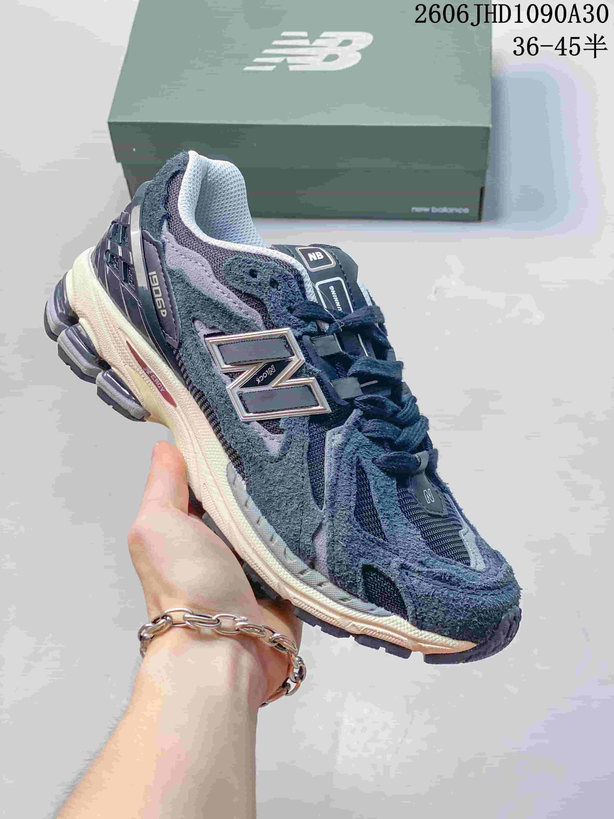 New Balance M1906R Lifestyle Sneakers