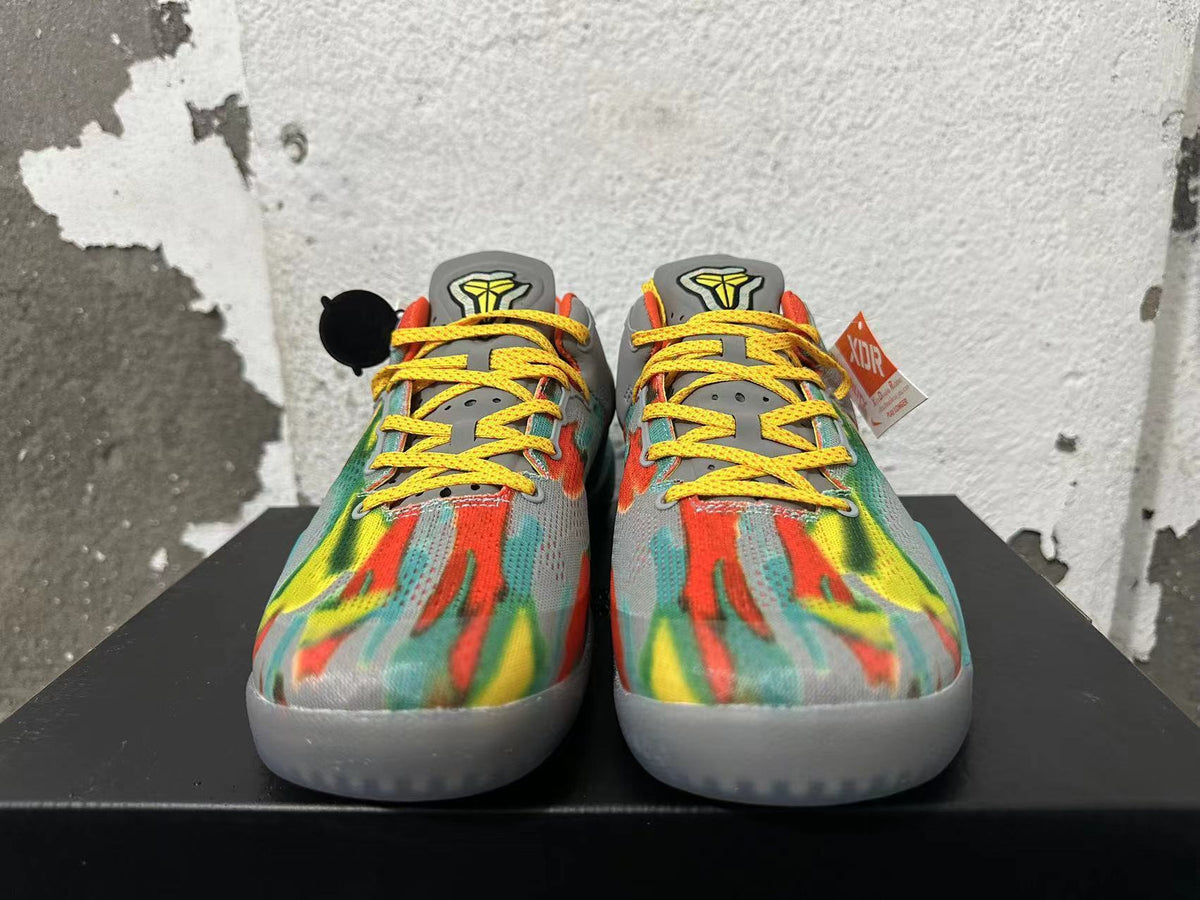 Nike Kobe 8 Basketball Shoes in Multicolor