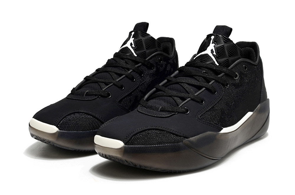 Jordan 22 Low Basketball Sneakers in White or Black