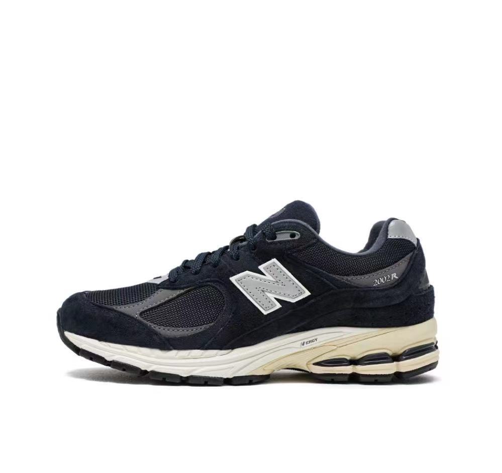 New Balance M2002RCA Sneakers in Navy and Gray