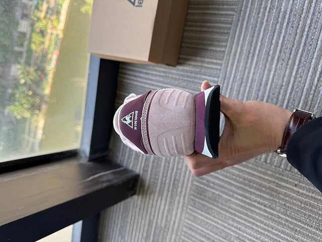 Le Coq Sportif AN-20 Sneakers in Pink and Burgundy