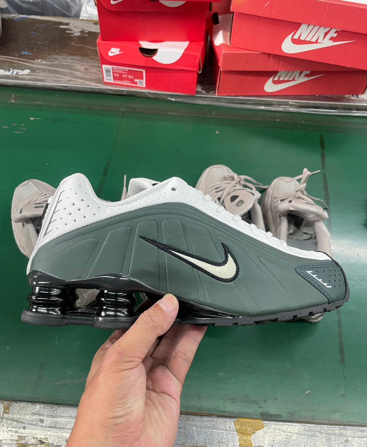 Nike Shox R4 White and Dark Green Sneakers