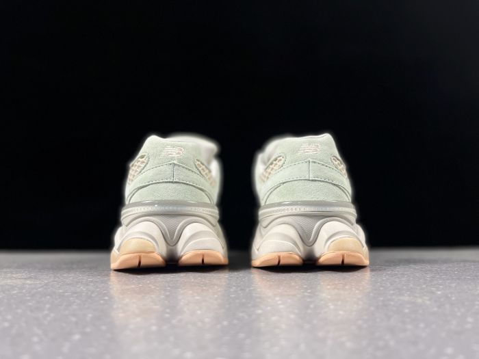 New Balance 9060 U9060WA1 Sneakers in Pale Green