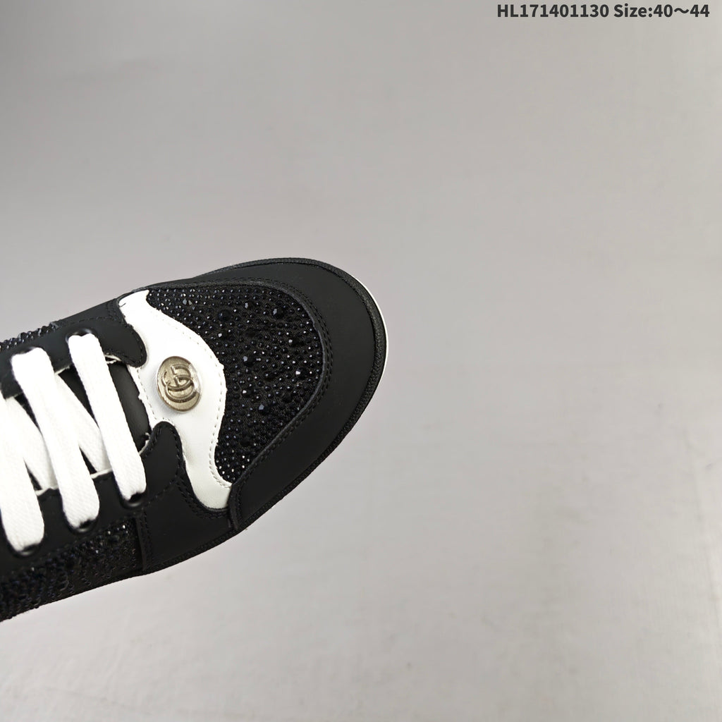 Gucci Screener Distressed Low-Top Sneakers Black and White HL171401130